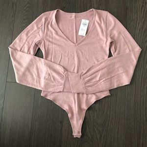 NWT Abercrombie & Fitch women’s pink bodysuit XS